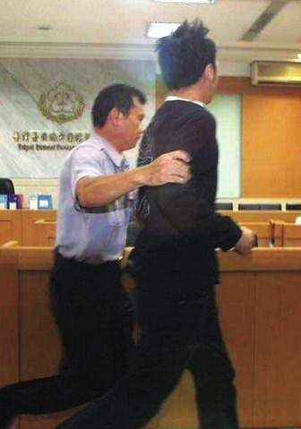 传黑白两道曾向淫少家勒索有计划性散布不雅照