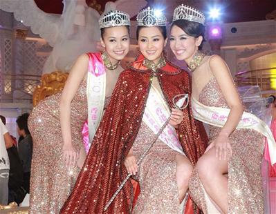 2012港姐出炉全民投票成炮灰汤镇宗女儿爆冷出局