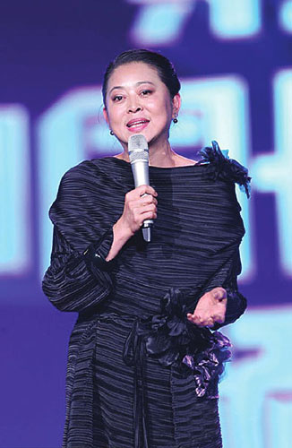 倪萍不介意发胖变老自称“未来会继续拍摄电影”