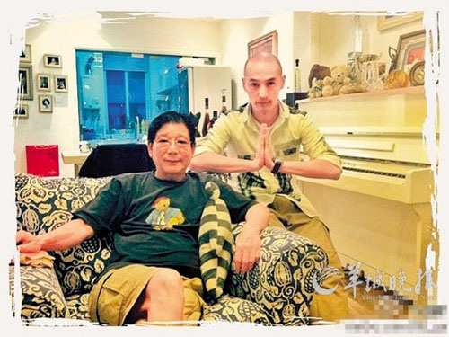 胡歌剃光头被疑失恋疗情伤否认:纯属个人喜好