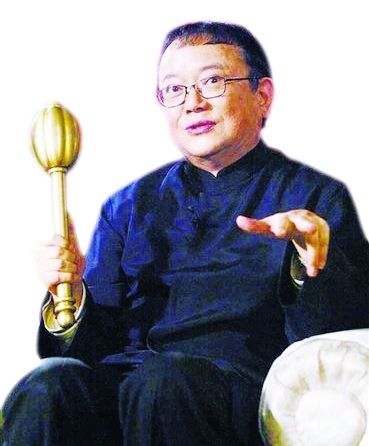 王刚首度回应砸文物事件:遇见赝品还是要砸掉