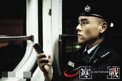 “寒战”发布双子星剧照彭于晏变帅气光头
