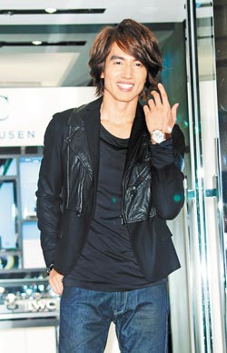 言承旭似承认与林志玲相恋:希望给我们一点空间