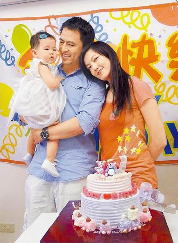 林熙蕾为爱女办一周岁庆生会老公盼再生女儿(图)