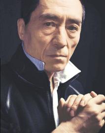 张艺谋还击:周冬雨经纪人是法律承认的不容诋毁