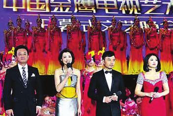 崔永元调侃撒贝宁替其承认恋情:小撒的事是真的!