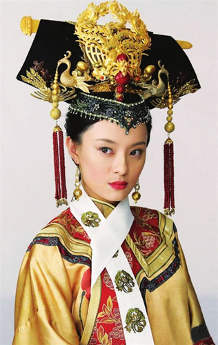 孙俪甄嬛造型蜡像进蜡像馆许诺带儿子来看“妈”