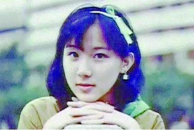 萧蔷昔日清纯学生照曝光网友:整容前比较美(图)