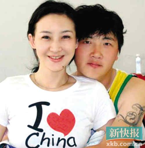 买红妹首谈与孙楠离婚情绪激动:曾想跳海自杀