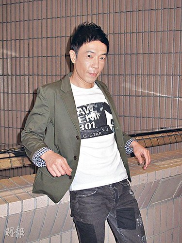 黄贯中待朱茵产后百日办婚礼嘴严拒透露孩子性别