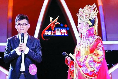 李玉刚因钱与兄弟翻脸送臭鸡蛋死鸡找人斗殴(图)