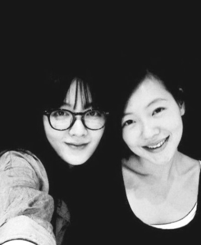 范晓萱晒与小S亲密合影肉麻称“我很爱我好朋友”