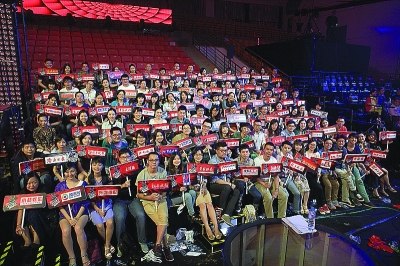 “好声音”那英几度落泪赛制质疑:媒体评审该有?
