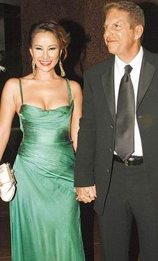 李玟婚姻遇小三已破裂?否认:我们感情很好啦!