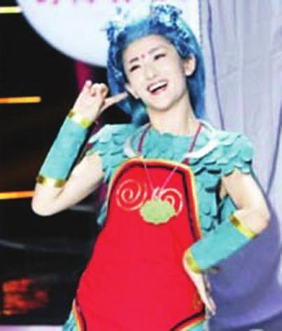 谢娜扮小龙人搞怪雷人扮嫩傻笑插腰卖萌(图)