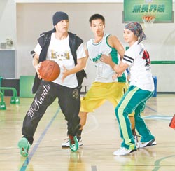 周杰伦不堪被骂“走后门”怒呛狗仔:没打他不错了