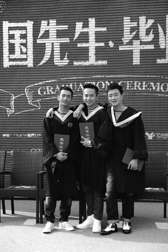 ����������Ӣ���û�Ӧ��ûɶ���ˣ���Ц�Ƕ���