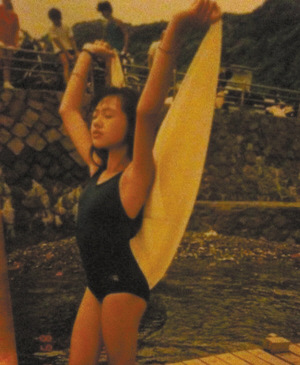 小S童年陶醉照娇小玲珑性感火辣全无(图)