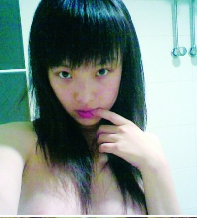 疑倪妮咬手指不雅照曝光网友血脉贲张:重口味