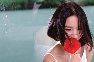 董洁“凑巧”发单曲被疑借婚变炒作