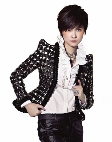 李宇春:商演让我抓狂,可合约写着你不得不从命