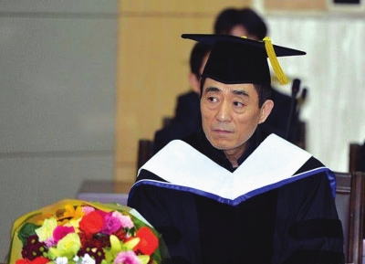 张艺谋在韩受优待首尔市长愿腾办公室给其拍电影