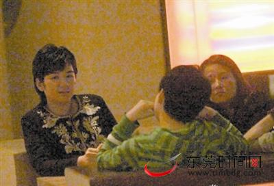 黄奕体态臃肿疑有孕脸爆肥剪“村姑头”(图)