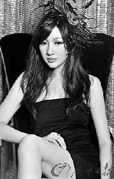 刘谦新女友被曝御厨后代家底雄厚同在娱乐圈打拼