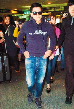 郭富城飙泪忆成名辛酸:走红前躺地3天演尸体(图)