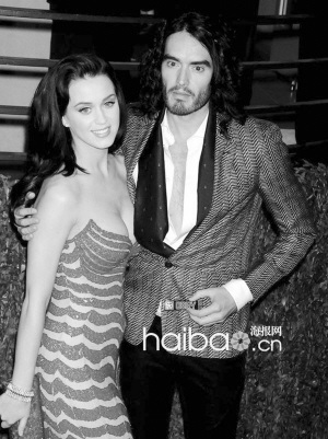 凯蒂·佩里与男友约会偶遇前夫忙藏桌底避见面