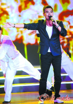 陈龙年底将迎来小宝宝:赚奶粉钱是男人的责任