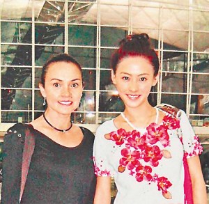 张柏芝妈妈否认与狄波拉不和大赞前女婿谢霆锋