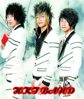 越南天团HKT雷人网友:看他们的鞋我瞬间石化了