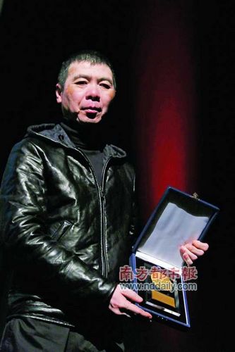 冯小刚:拍“1942”想让年轻人知道我们过去的经历