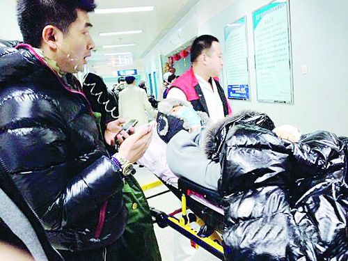 黄晓明拍电影出意外致骨折伤势程度还需详细检查
