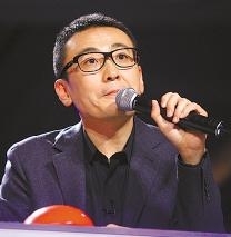 窦文涛当观察员抱怨:把我和徐静蕾“调情”镜头删了