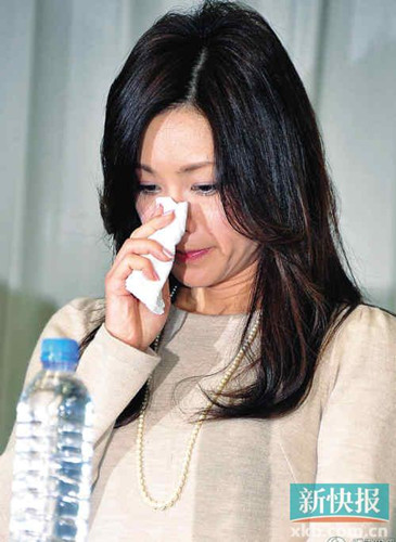 酒井法子含泪宣布正式回归:为了儿子要努力