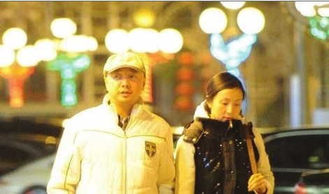 徐峥陶虹一同外出吃寿司全程无直接交流(图)