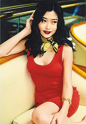 性感女神叶玉卿复出网友叹:各种大妈都复出(图)