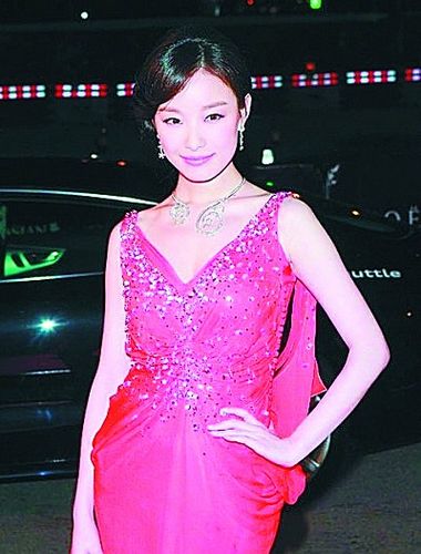 传倪妮将成立个人工作室表演方面仍和张艺谋沟通