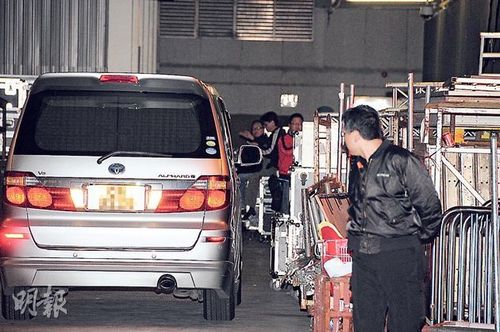 陈奕迅现身一反常态避媒体被疑婚姻生变化(图)