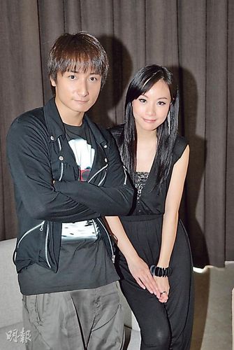 �����������˫˫�������Ů��������̫��Ц��ͼ��