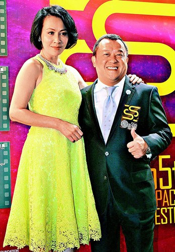 曾志伟庆60大寿众好友伴游每天都有不同“醉神”