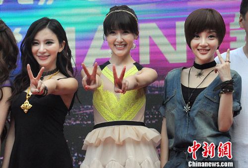 李小璐加盟《女人帮•妞儿》剪短发造型突破(图)