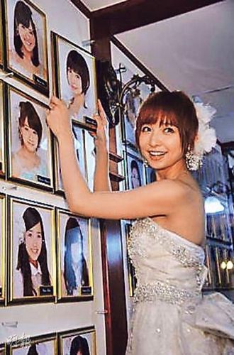 AKB48筱田麻里子完成告别演出美照曝光(图)