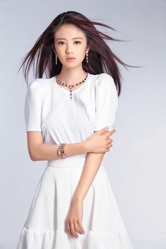 安以轩被疑寄情工作疗情伤经纪人否认