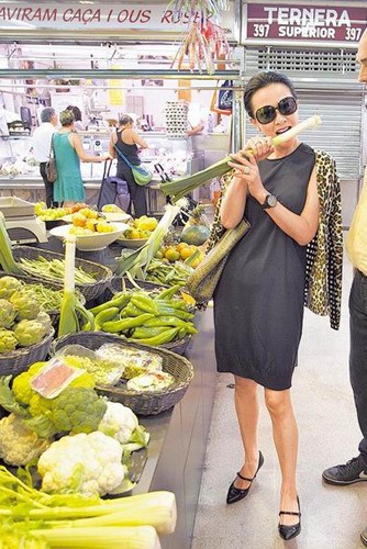 刘嘉玲香港连开3间餐厅亲自挑选食材(图)