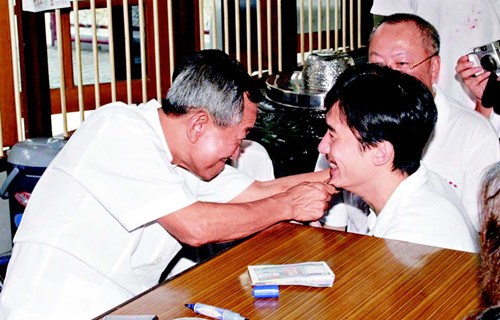 白龙王离世舒淇余文乐悼念梁朝伟谢其多年指导