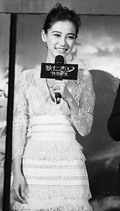 女星“撞衫”Angelababy艳压范冰冰(图)