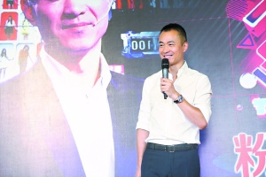 邱启明:我妻子是清纯加单纯第一眼就被吸引了